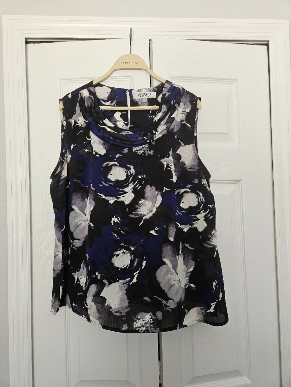 Sleeveless Business Blouse